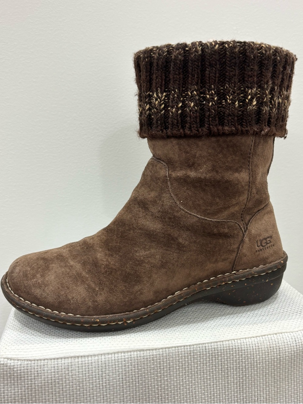 UGG Australia Kaylana 1933 Brown Suede
Knit Cuff Sheepskin Boots Sz 7